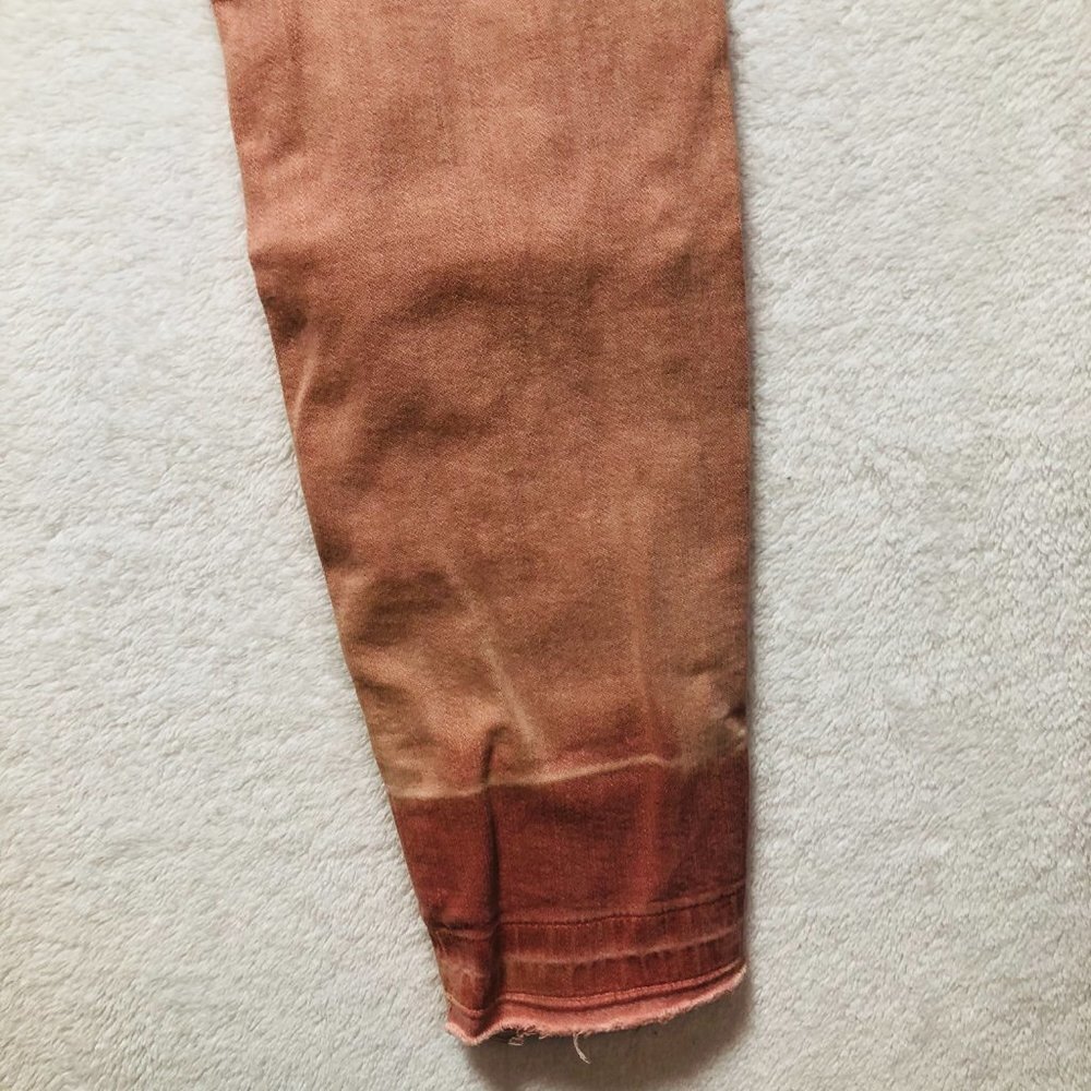 Universal Thread Peach Orange Cropped Jeans With Released Hems Size 2/26R - Picture 7 of 7